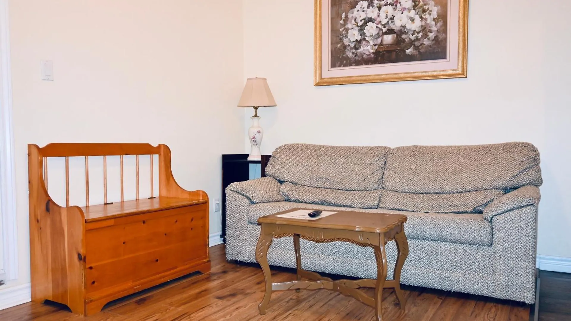 Capitol Suite Niagara Falls Apartment